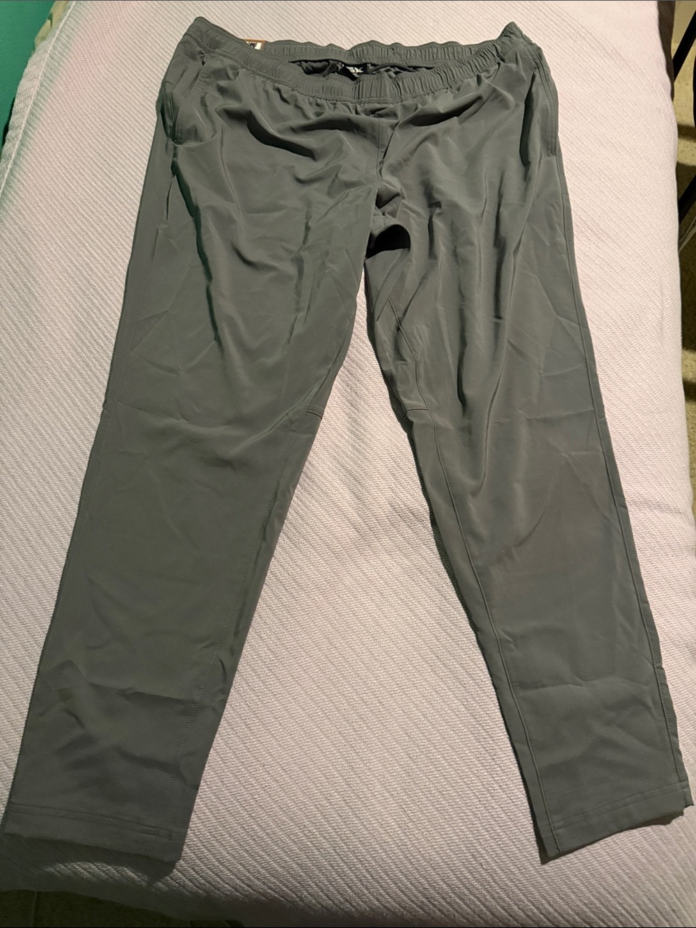 Eddie Bauer Men's Joggers in Dark Gray